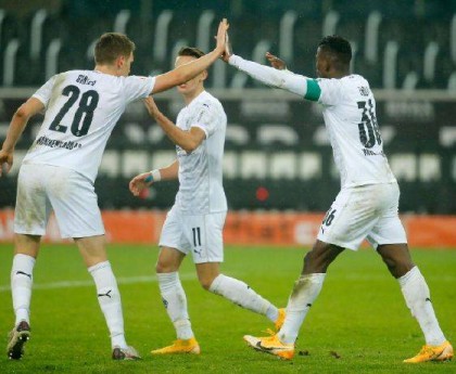 米乐官网- 弗赖堡黑马姿态搅动积分榜，平民军团书写励志传奇  